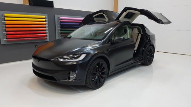 Tesla mattsvart foliering